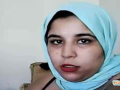 Big titted arabischen reifen masturbieren vor der Webcam
