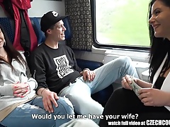 Vierer Sex im öffentlichen Zug